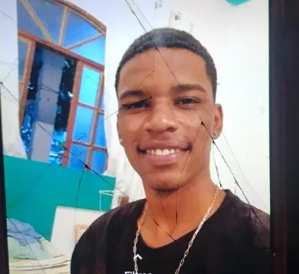 Corpo de jovem morto enquanto jogava bola é liberado por familiares no DML