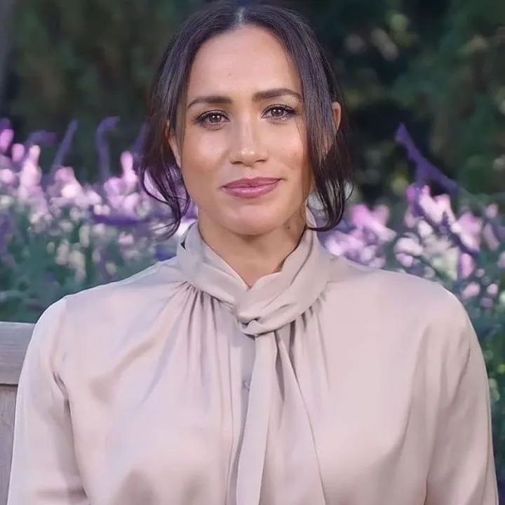 Meghan Markle usa conjunto de apenas R$ 210 para aniversário de Príncipe Harry