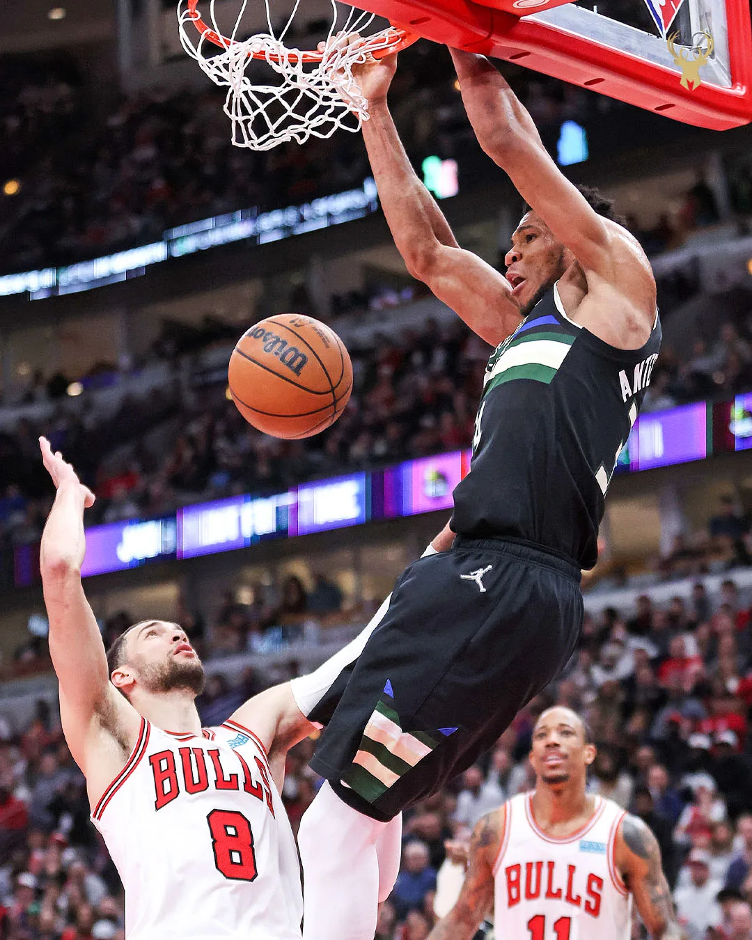 Bucks batem Bulls após duelo entre Giannis e LaVine; Johnson salva Suns