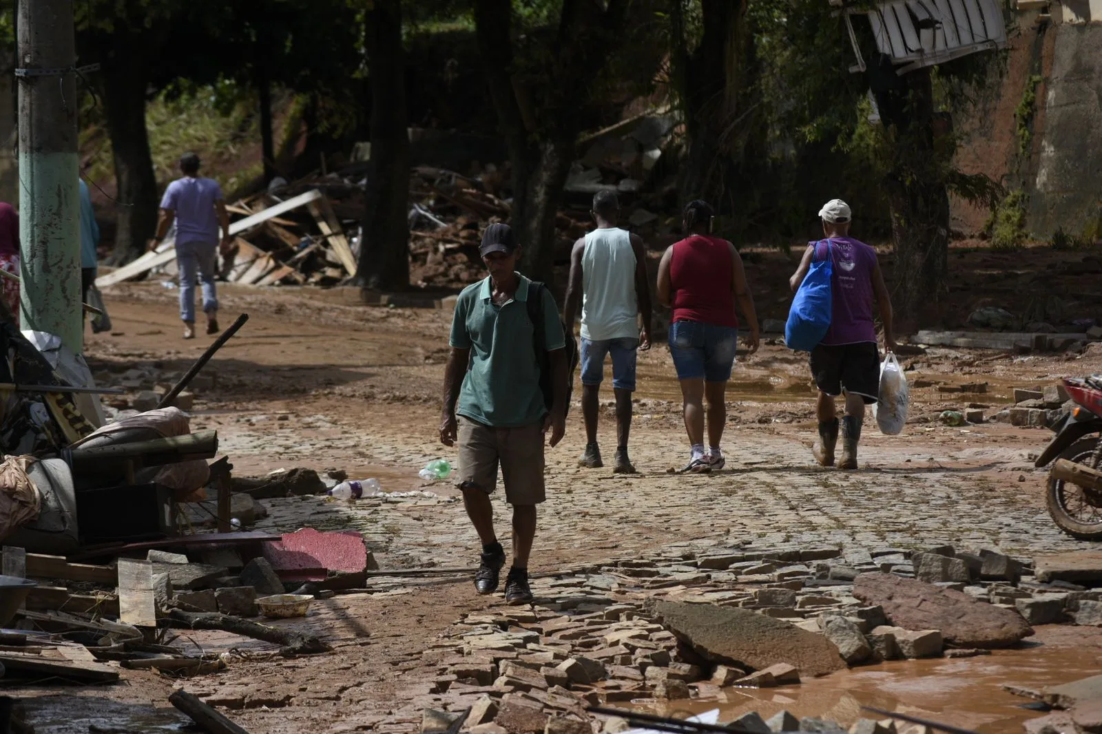 Veja os pontos de doação para ajudar moradores do ES afetados pela chuva