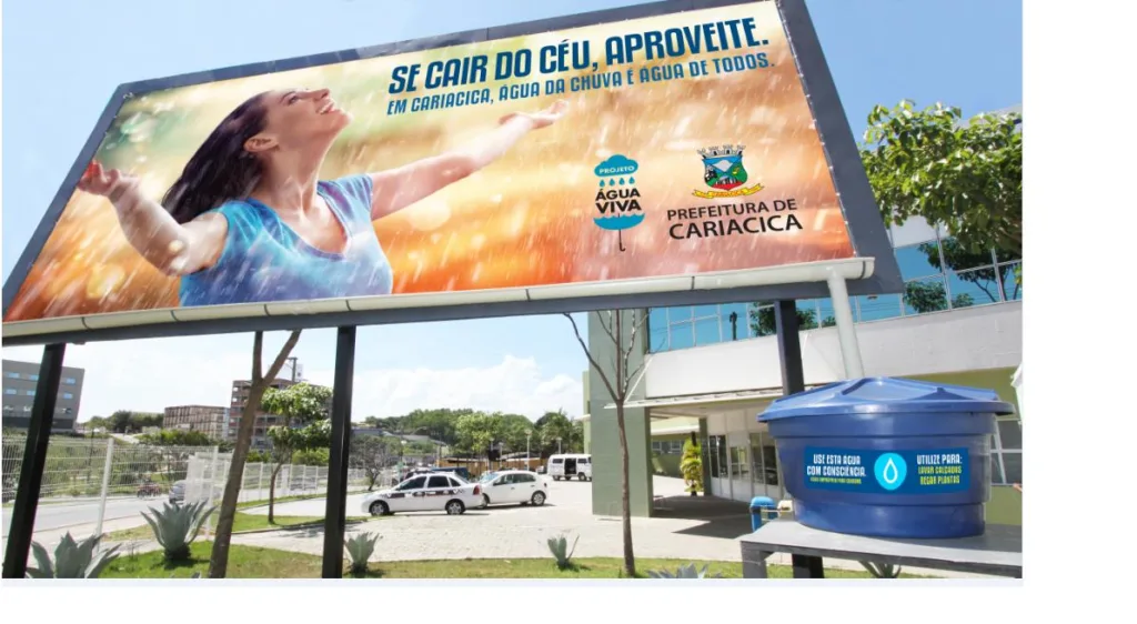Artcom cria e Maely instala outdoor que coleta água da chuva