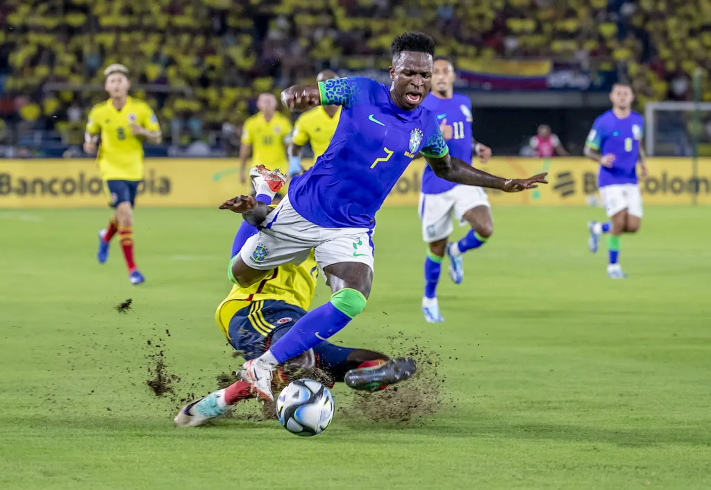 Seleção de Diniz bate recordes negativos nas Eliminatórias