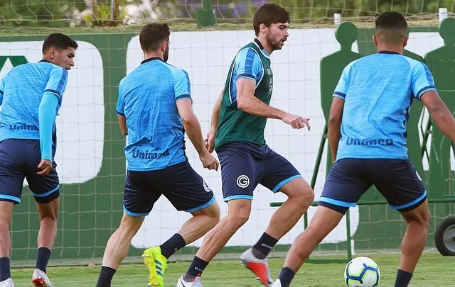 Com 100% no 2º turno, Goiás enfrenta pela frente o Botafogo em busca da 5ª vitória seguida
