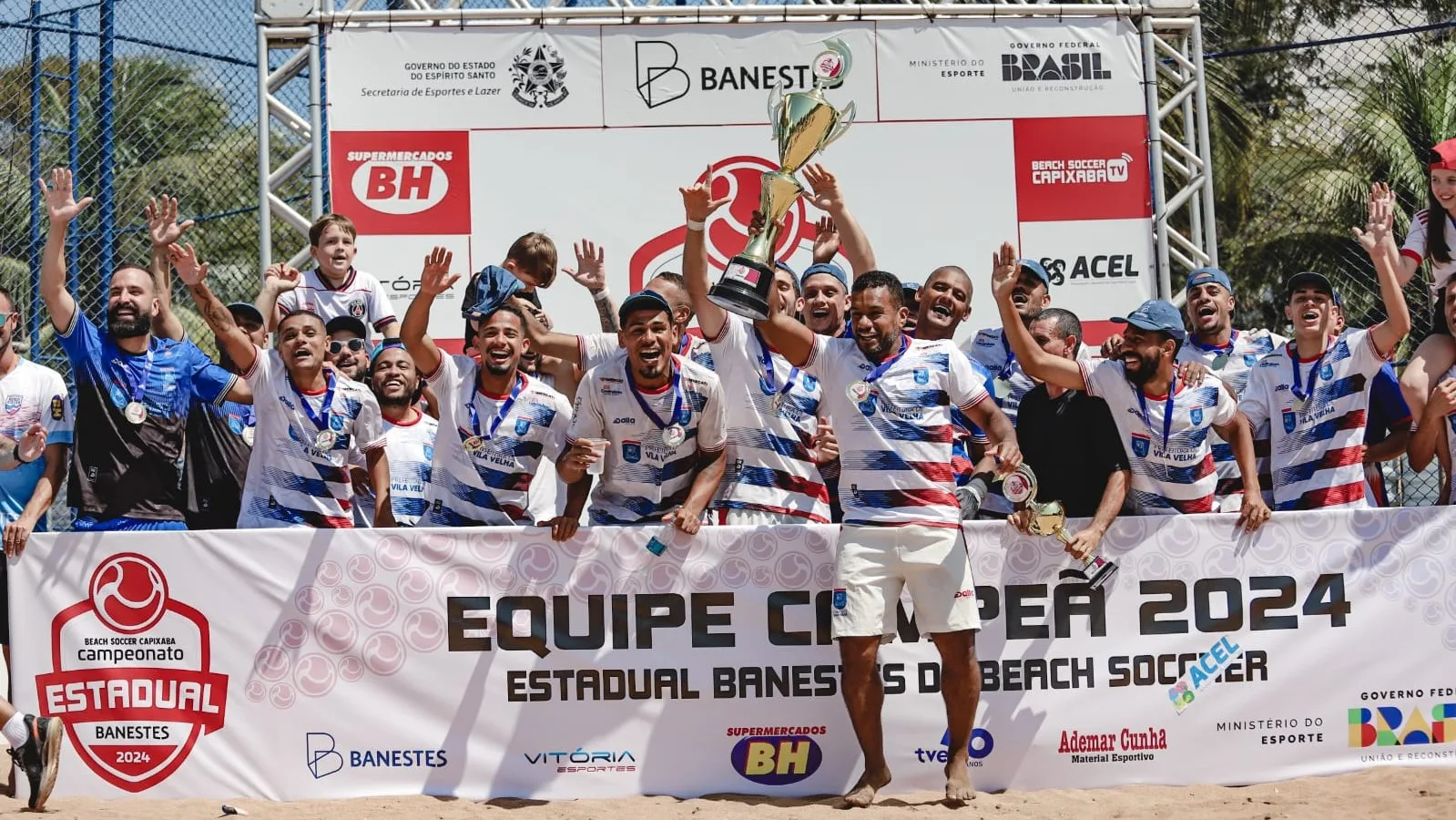 Vila Velha e Anchieta são campeões estaduais no beach soccer