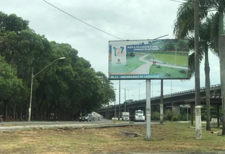 Congestionamento em avenidas complica trânsito em Vitória. Acompanhe o trânsito na Grande Vitória