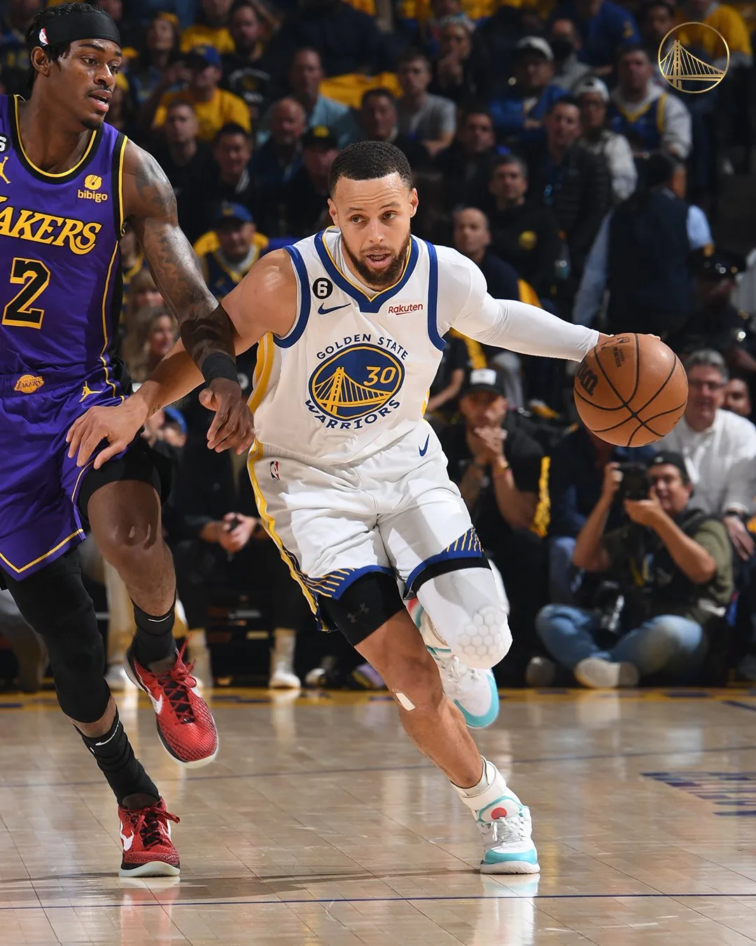 Warriors ajustam marcação, vencem Lakers e empatam série nos playoffs da NBA