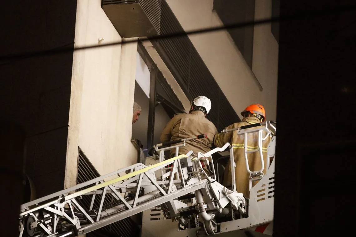 Incêndio atinge prédio do Hospital Badim, no bairro do Maracanã, zona Norte da cidade.