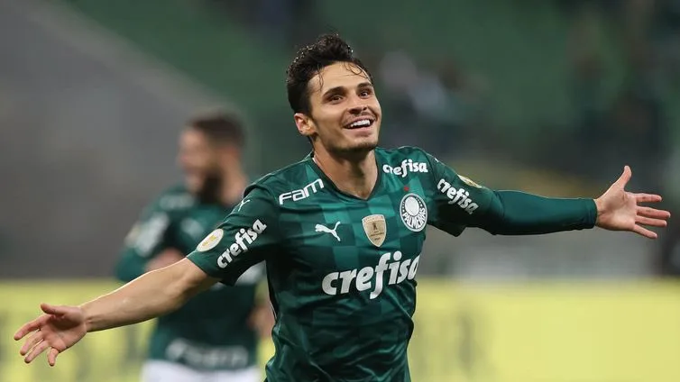 Palmeiras faz campanha por Veiga no Puskas após Fifa elogiar gol na Libertadores