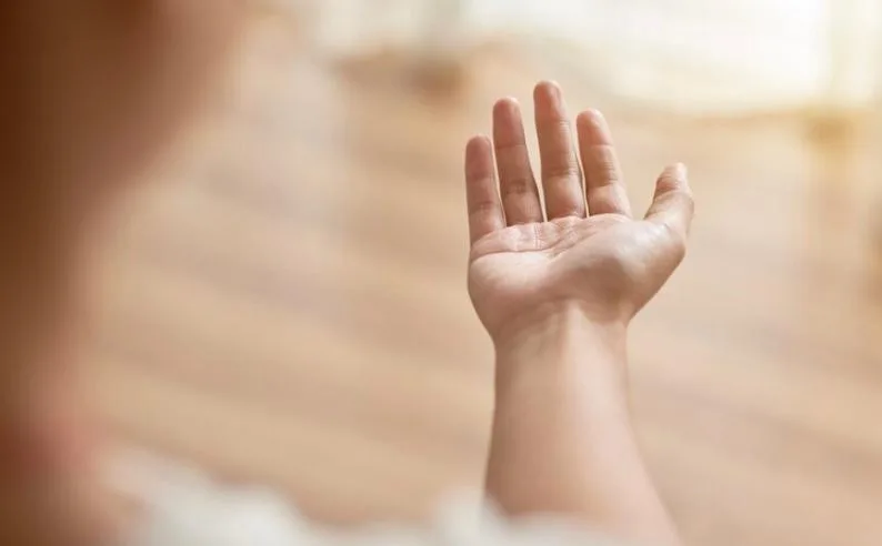 Formigamento e dormência nas mãos: conheça a Síndrome do túnel do carpo!