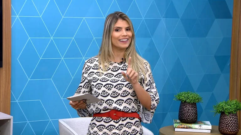 Indígenas de Aracruz produzem e vendem mel até por aplicativo