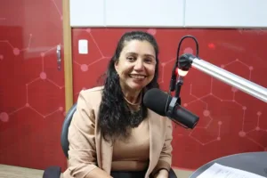 a arquiteta Lilian Araujo participou do Quem Constrói falando sobre boas práticas de desenvolvimento na construção civil