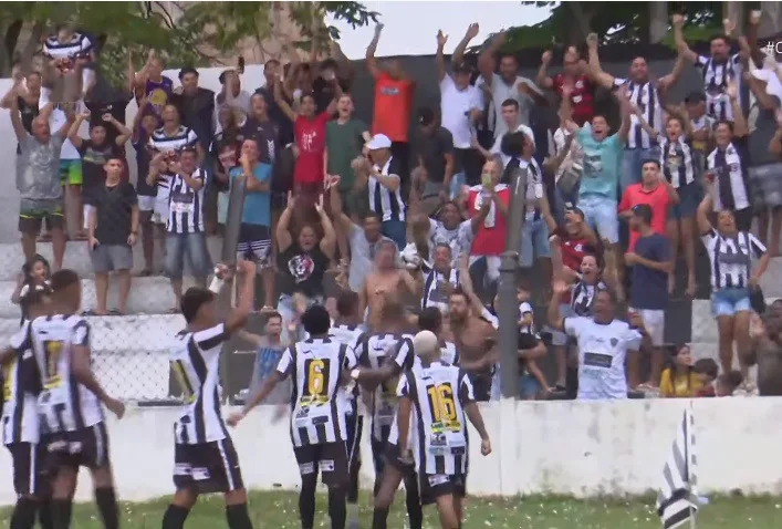 Atlético Itapemirim derrota o Jaguaré, vai à final e garante o acesso