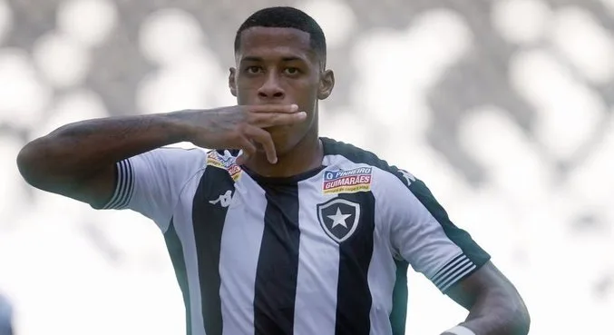 Joia da base, Gabriel Conceição volta a ser relacionado pelo Botafogo