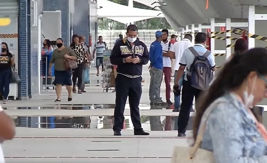 Passageiros do Terminal de Itaparica cobram solução para alagamentos no local