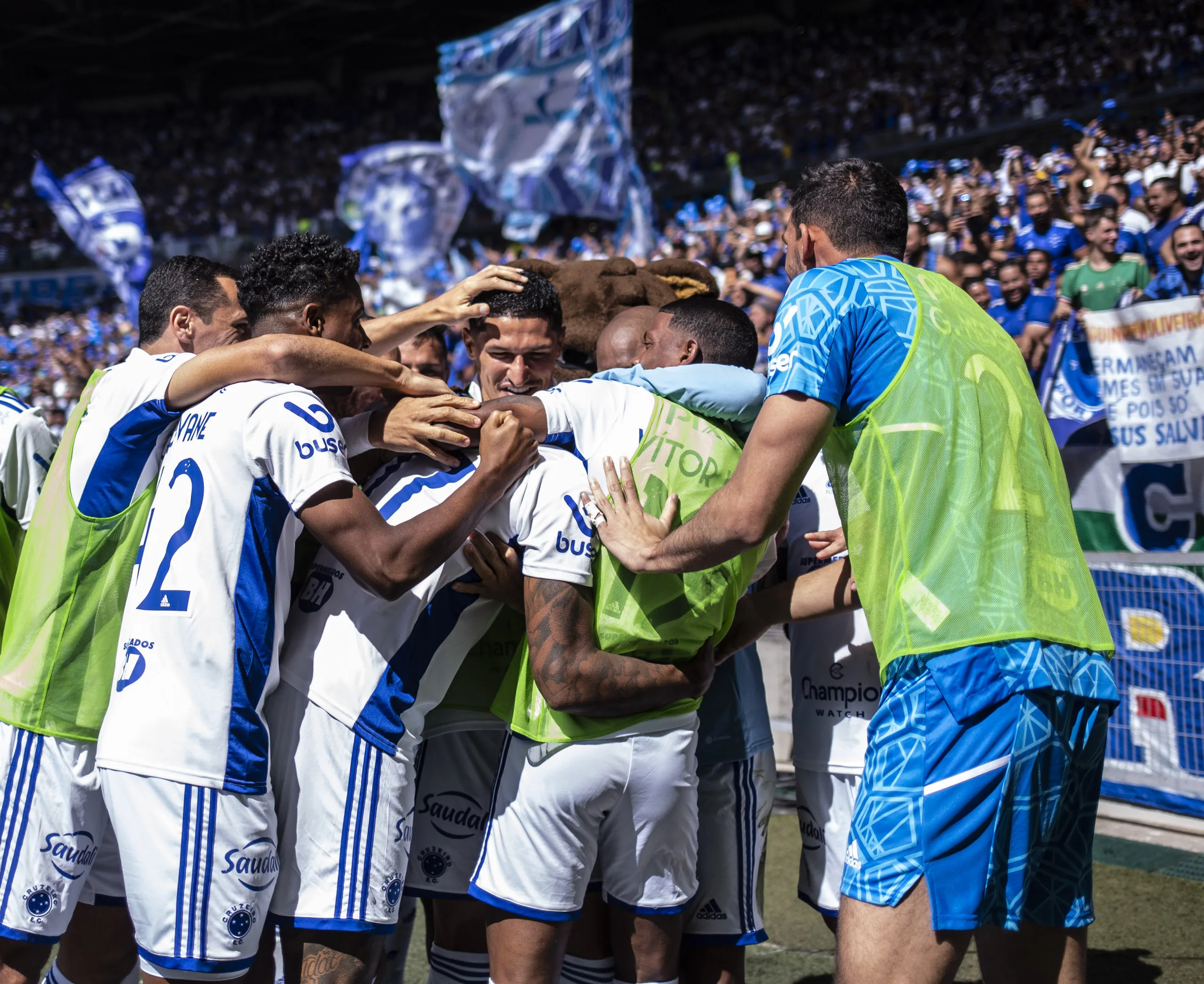 Cruzeiro supera o Sampaio Corrêa e chega a 5 vitórias seguidas na Série B