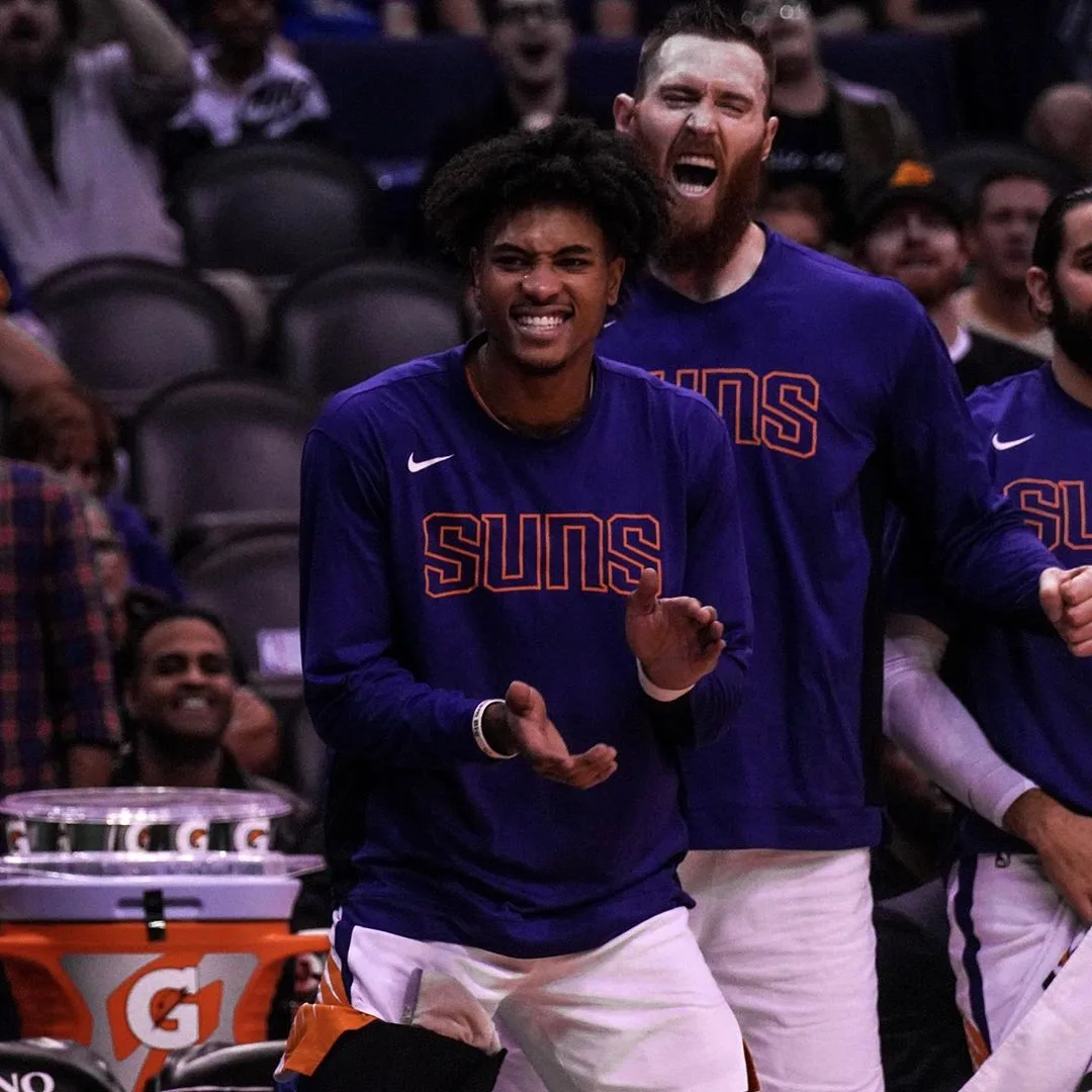 Phoenix Suns derrota o Philadelphia 76ers e derruba o último invicto da NBA