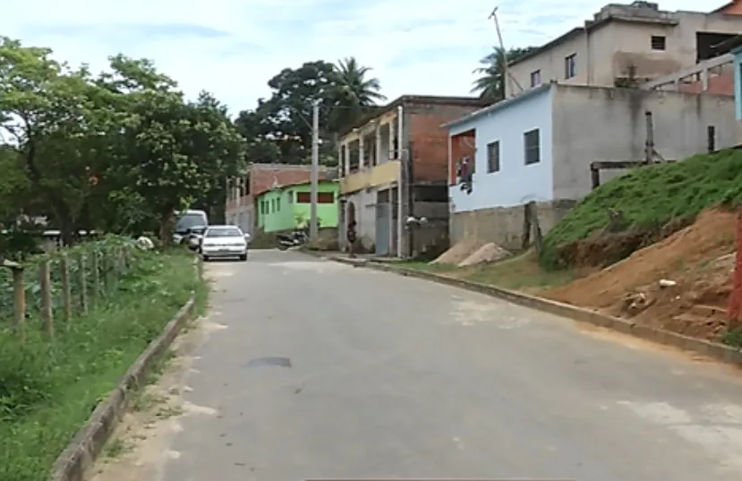 Pai é morto e filho é baleado após casa ser invadida em Cariacica