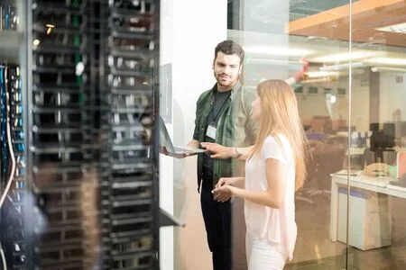 Como suprir escassez de talentos nos data centers modernos