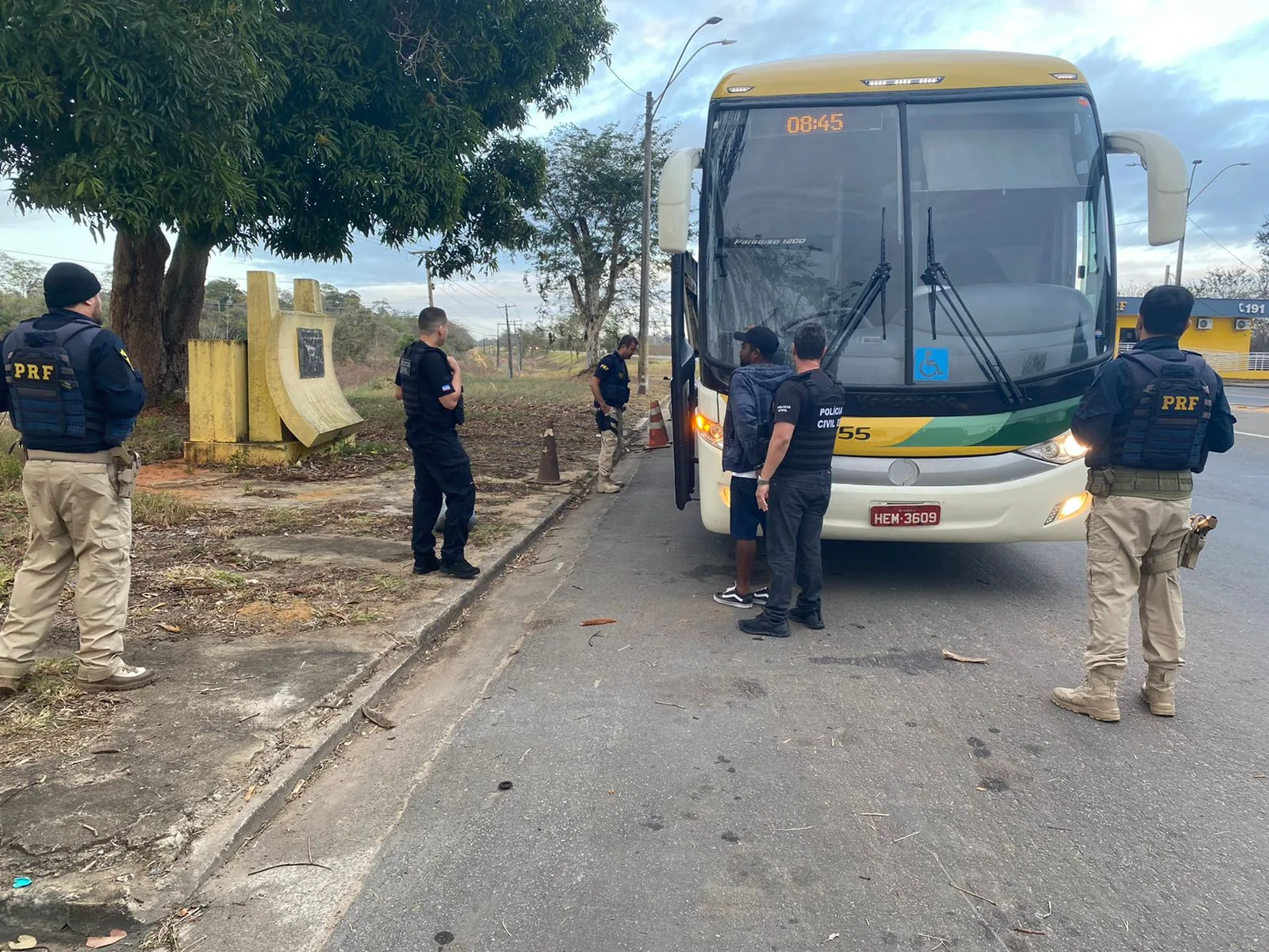 Acusado de matar homem a pedrada é preso em Linhares