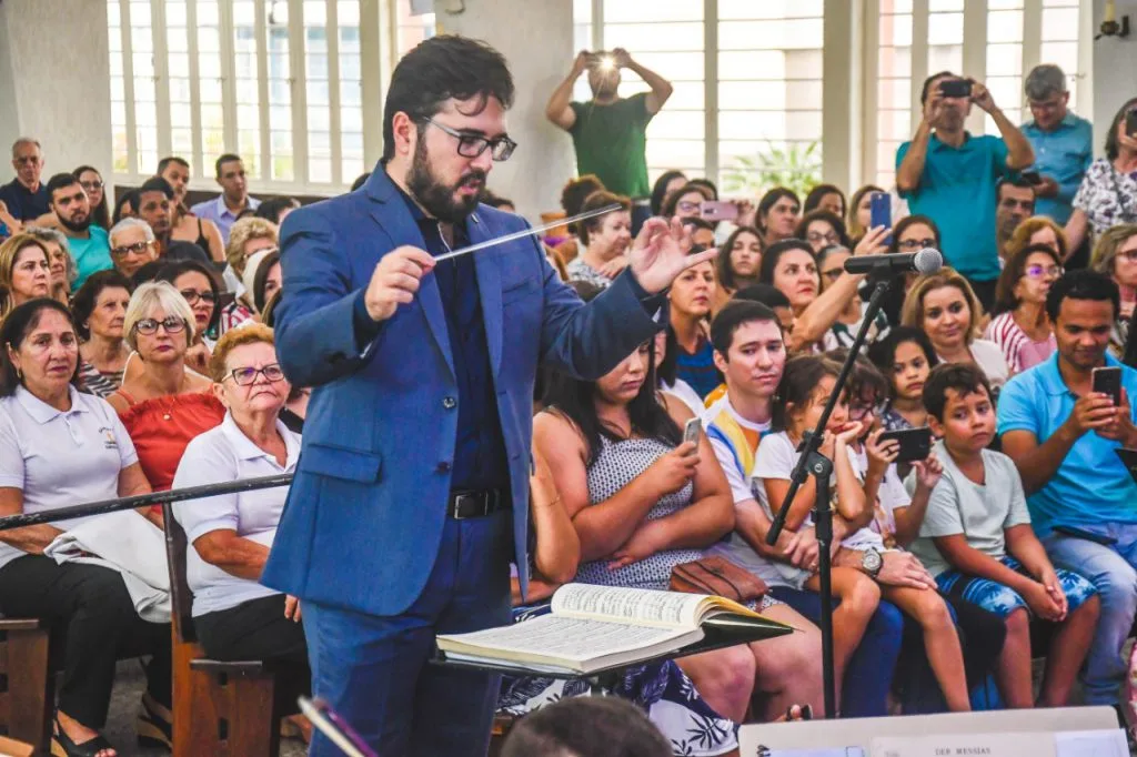 Camerata do Sesi lota Igreja Matriz para apresentação do Concerto de Natal