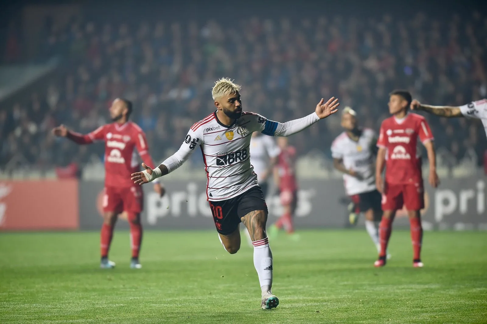 Flamengo joga mal, só empata com Ñublense e segue sem engrenar na Libertadores