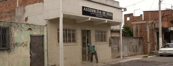 Dois jovens são baleados em frente à igreja em Ulisses Guimarães