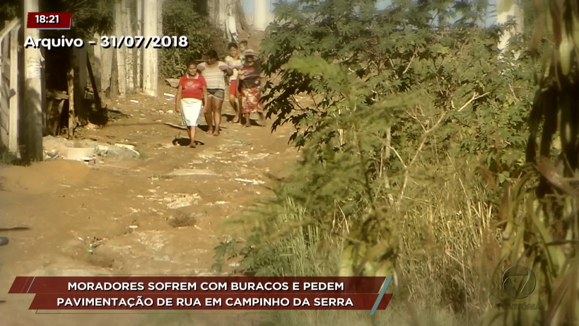 Depois de muita cobrança dos moradores, rua de Campinho da Serra é pavimentada