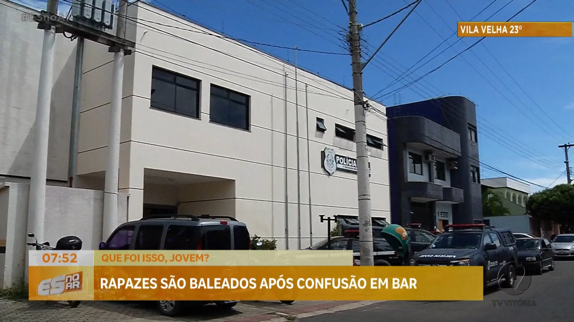 Rapazes são baleados após confusão em bar