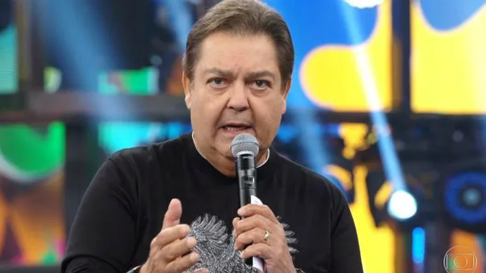 Boninho fala sobre estado de saúde de Faustão: - Graças a Deus, ele está bem