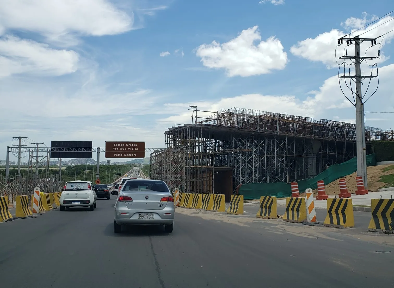 Viaduto de Carapina: trânsito no sentido Vitória será interditado ``a noite e de madrugada