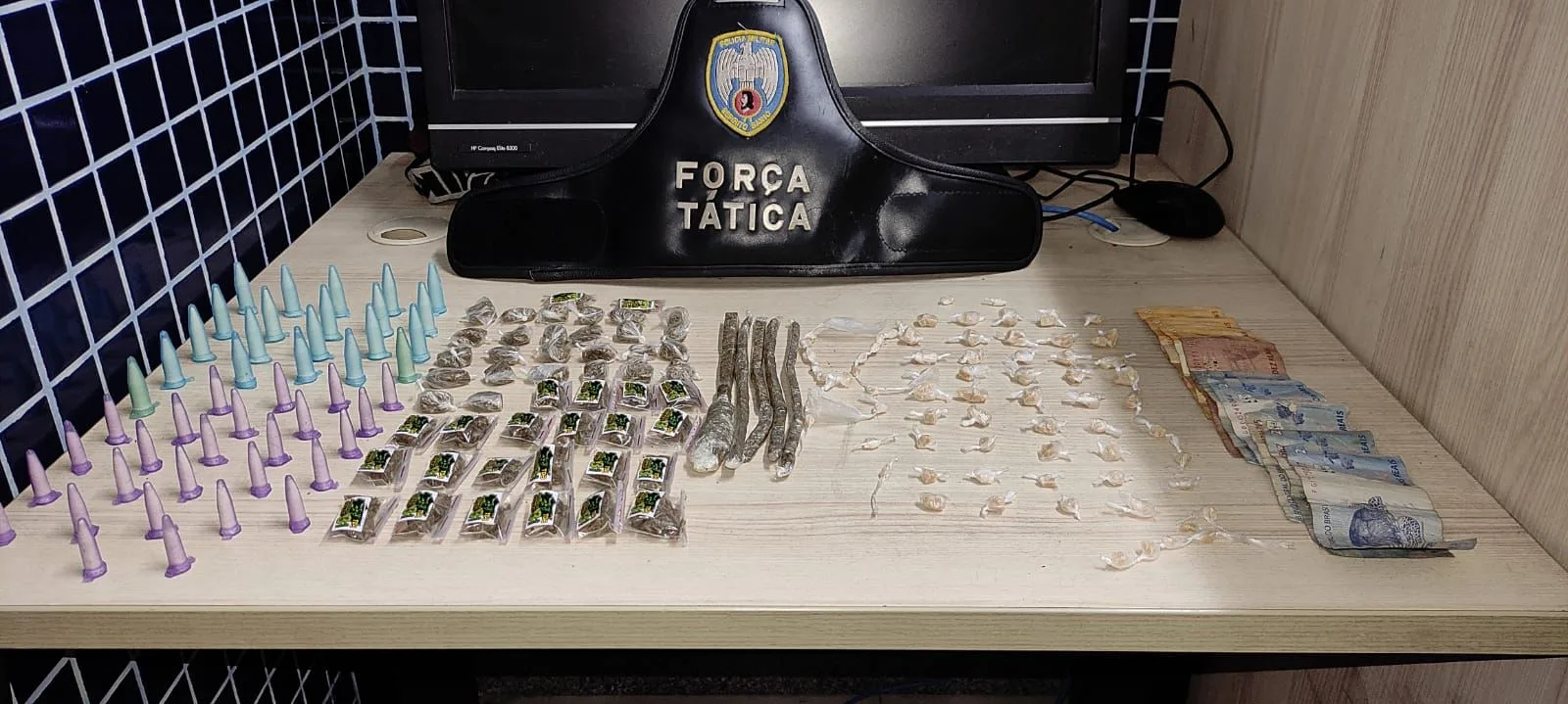 PM prende 5 pessoas e apreende drogas em bairros de Vila Velha