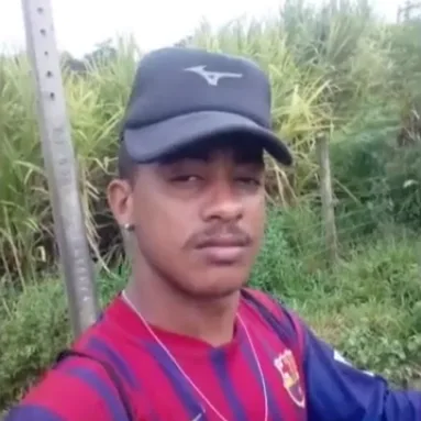 Jovem desaparecido após assassinato de amigo é encontrado morto em Fundão