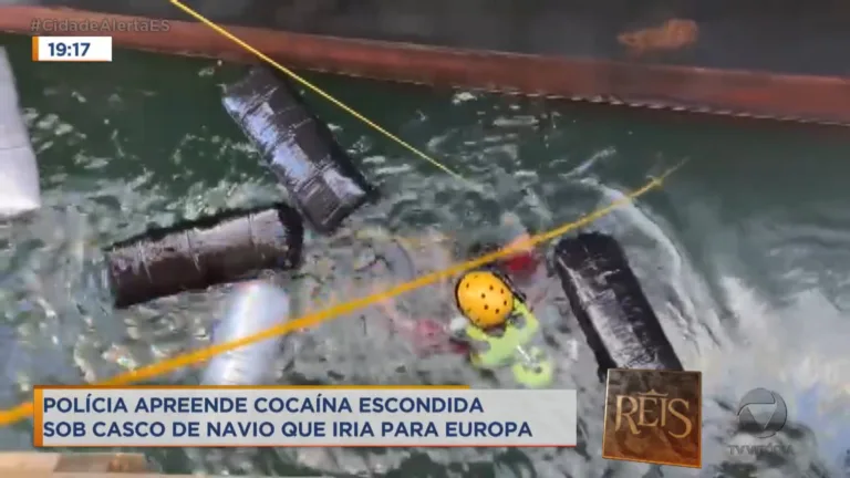 Polícia apreende cocaína escondida sob casco de navio que iria para Europa