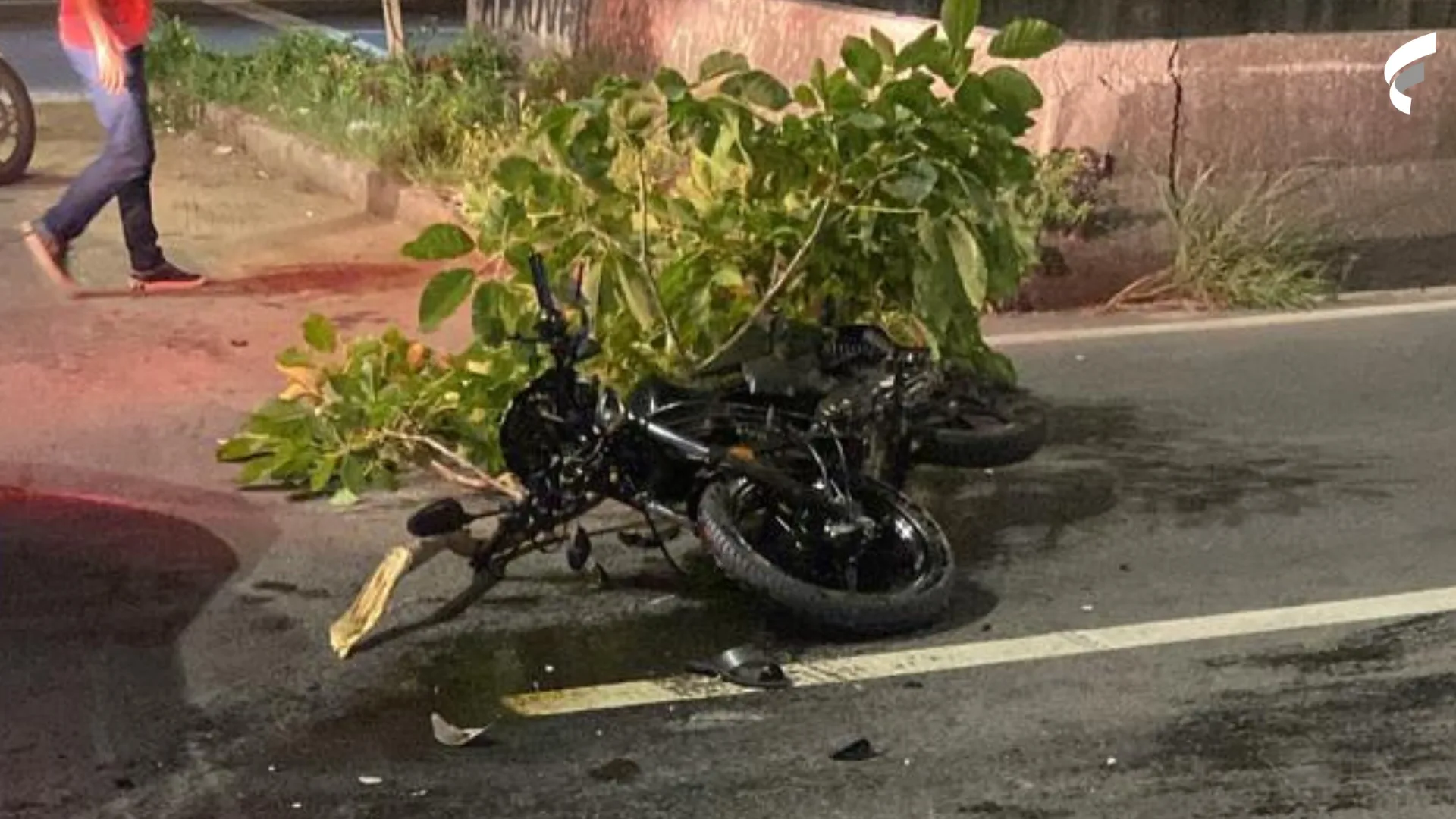 Mulher morre em acidente de moto na Rodovia Leste-Oeste em Cariacica