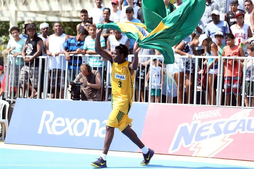 Gigante do basquete participa de desafio na Arena Vitória no domingo (21)