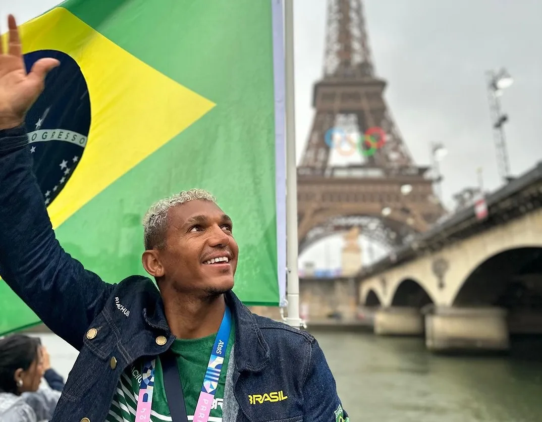 Quem é Isaquias Queiroz, porta-bandeira do Brasil na Olimpíada