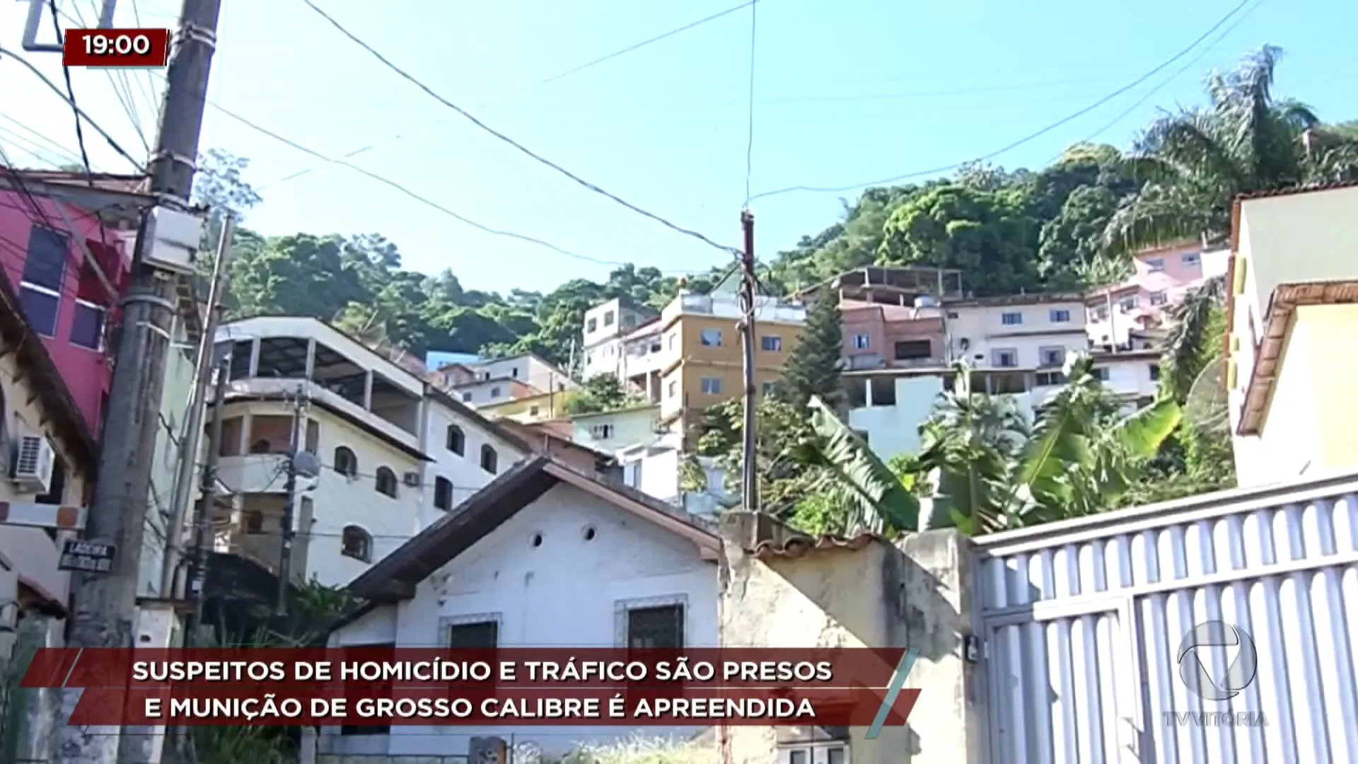 Suspeitos de homicídio e tráfico são presos e munição de grosso calibre é apreendida