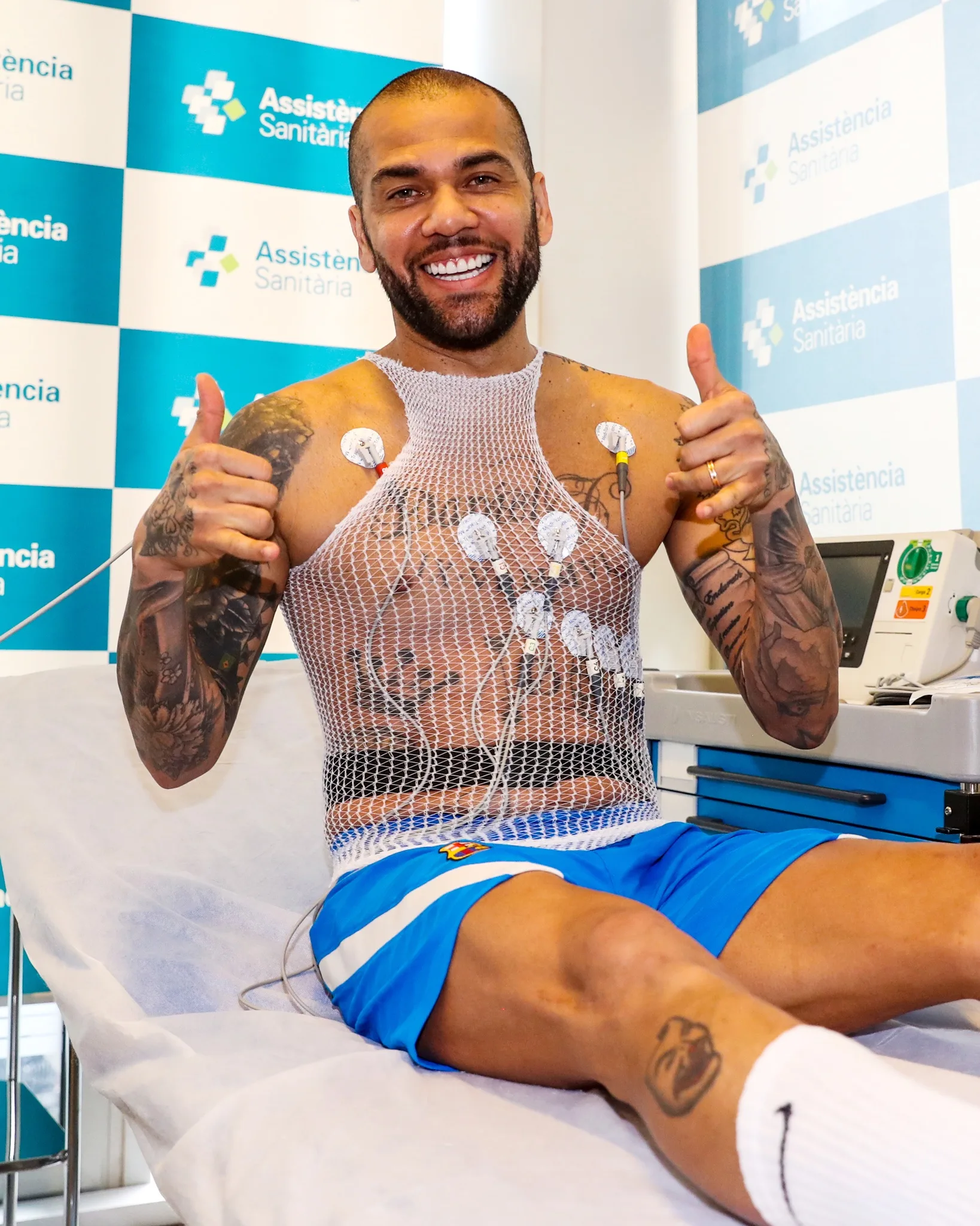 Daniel Alves anuncia retorno ao Pumas em meio a acusação de assédio na Espanha