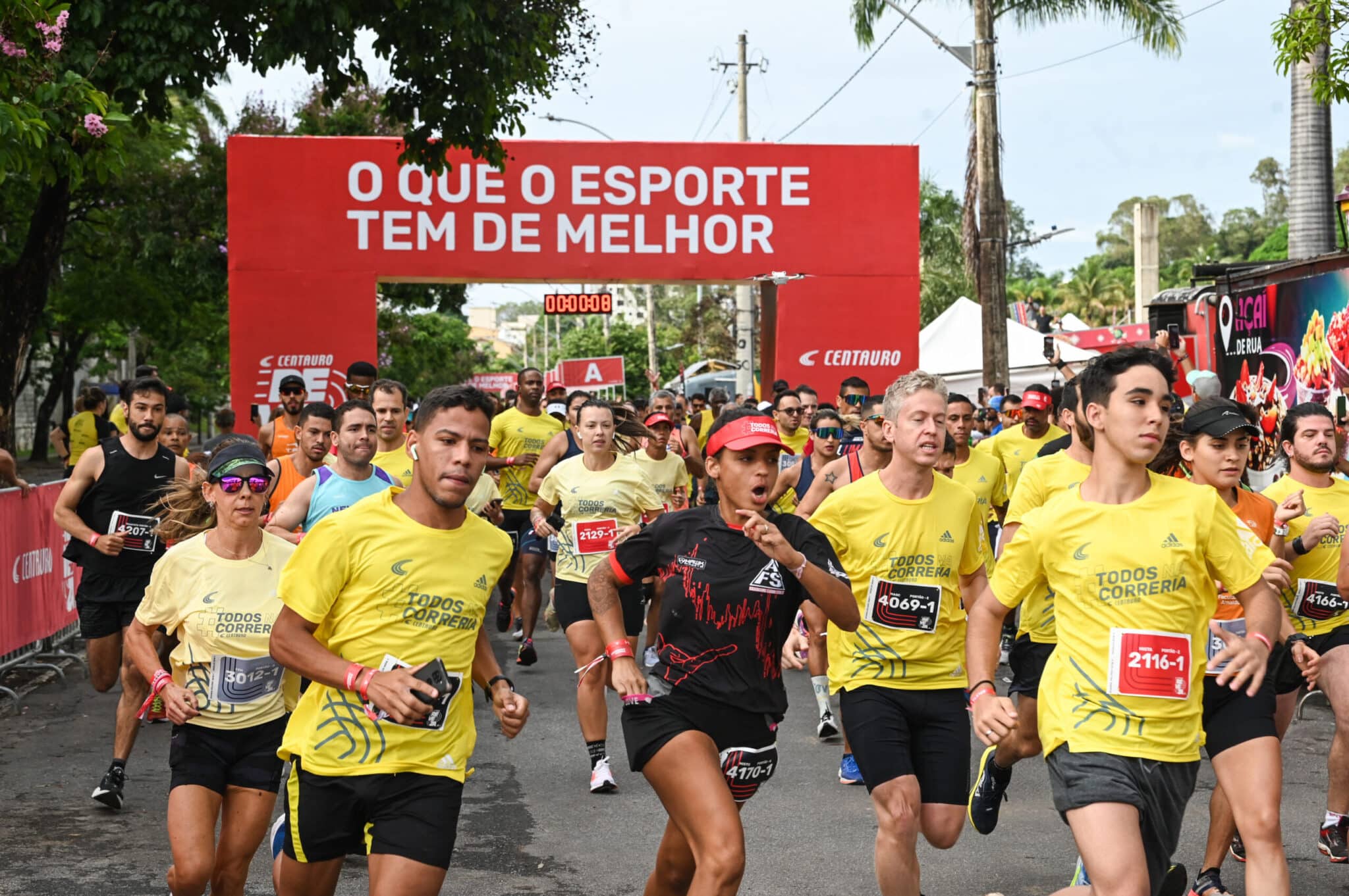 Última etapa da Centauro Reveza adidas  reúne cerca de 2.000 mil corredores em Belo Horizonte