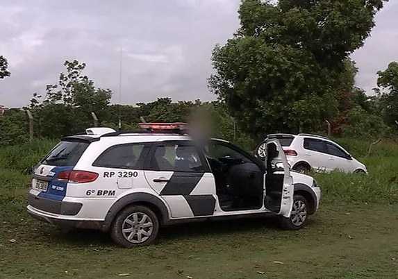 Perseguição e troca de tiros após carro ser roubado em Cariacica