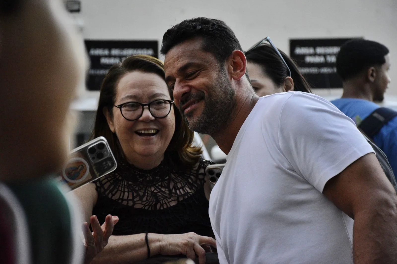 VÍDEO | Ídolo do Fluminense, Fred dá show de futevôlei em Vitória