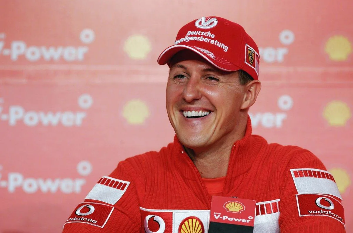 Herdeiro da Ferrari revela: 'Michael Schumacher está vivo, mas não se comunica'