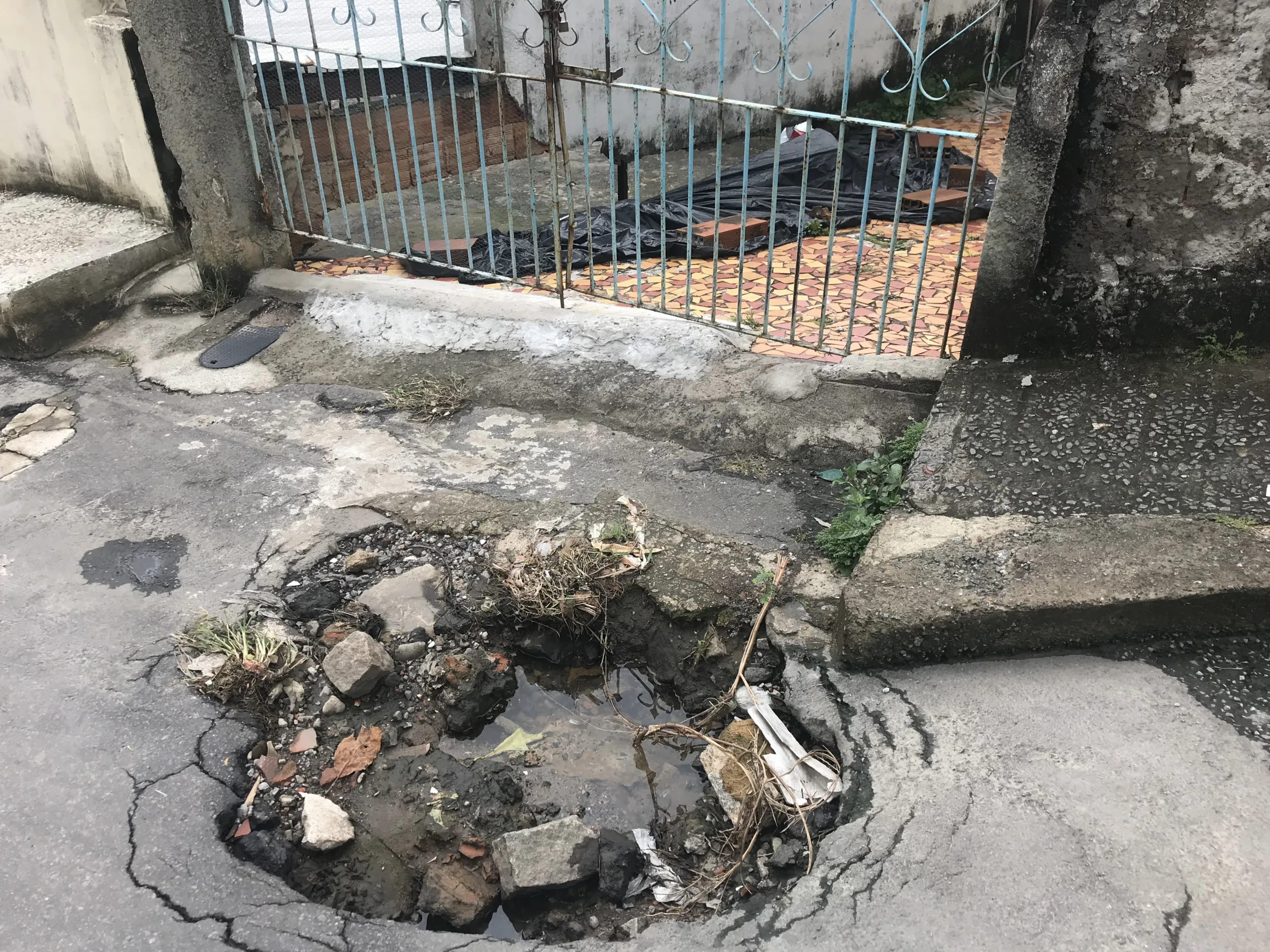 Chuva dá trégua, mas agrava situação de buracos nas estradas da Grande Vitória