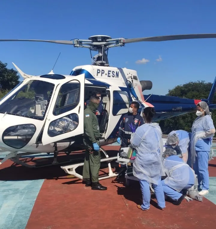 VÍDEO | Homem deixa cigarro aceso cair em colchão e fica ferido em incêndio no ES