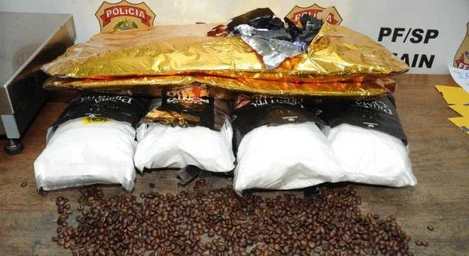 PF apreende 17 quilos de cocaína dentro de embalagens de café em Cumbica