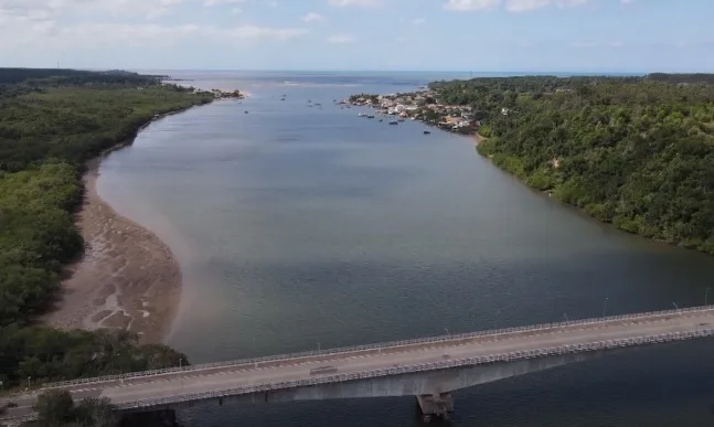 Rio, praia e mar: Aracruz tem grandes atrativos econômicos na água