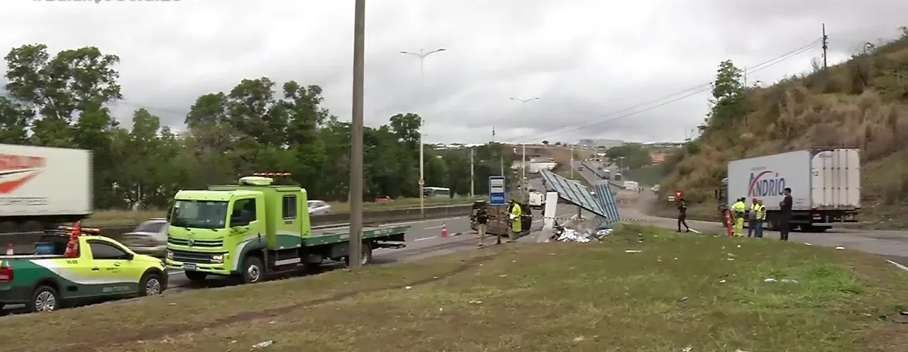 Motorista que matou 2 em ponto de ônibus diz ter sido atingido por caminhão