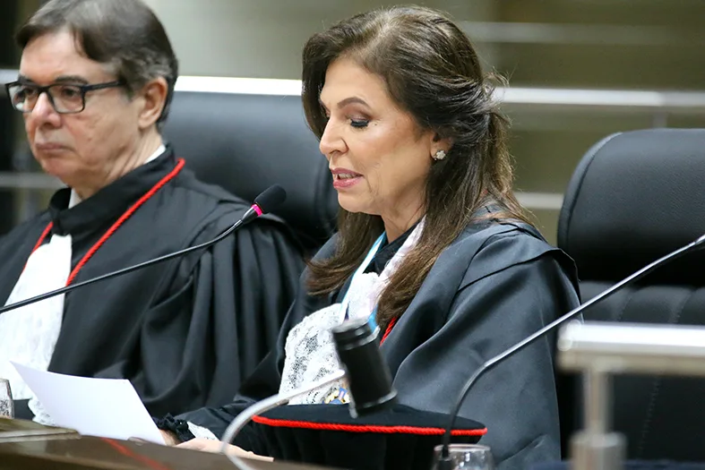 Nova desembargadora toma posse no Tribunal de Justiça do ES