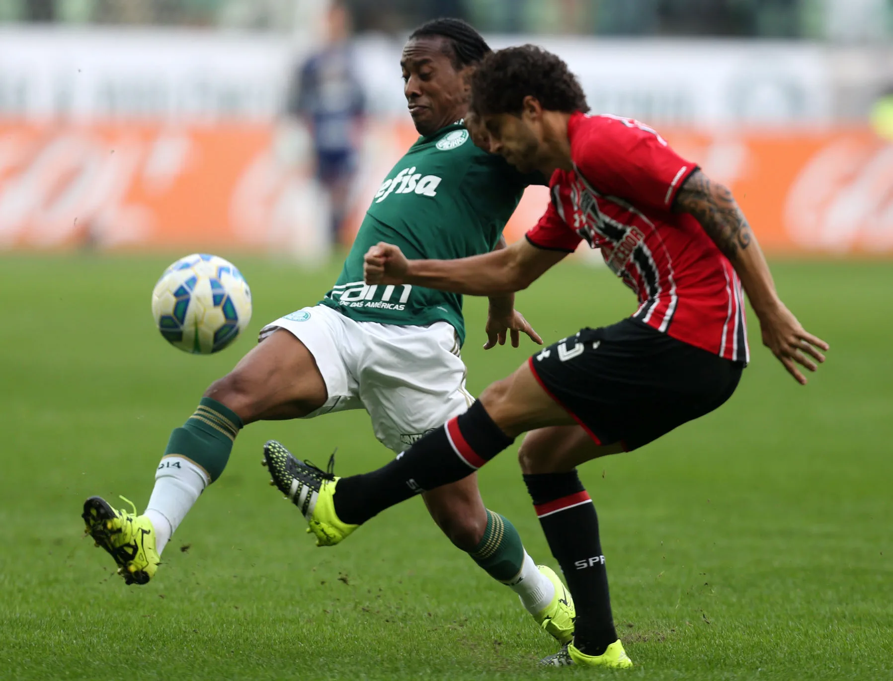 SAO PAULO ESPORTES 28-06-2015 CAMPEONATO BRASILEIRO 2015 JOGO VALIDO PELO CAMPEONATO BRASILEIRO 2015 ENTRE AS EQUIPES DO PALMEIRAS XX SAO PAULO NA ALLIANZ ARENA NA FOTO AROUCA DO PALMEIRAS FOTO ALEX SILVA/ESTADAO