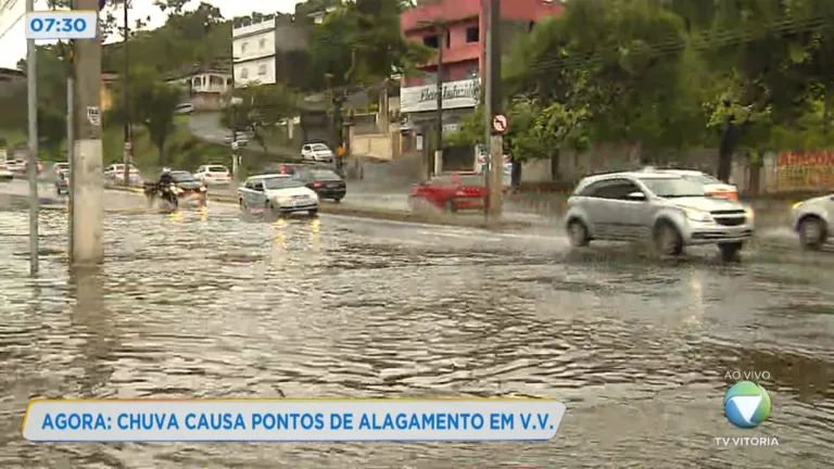 Terça-feira de chuva e alagamentos em Vila Velha